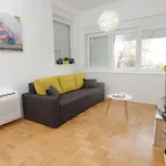 Apartment Amaros *