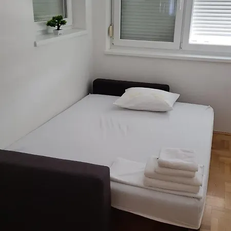 Amaros Apartment *