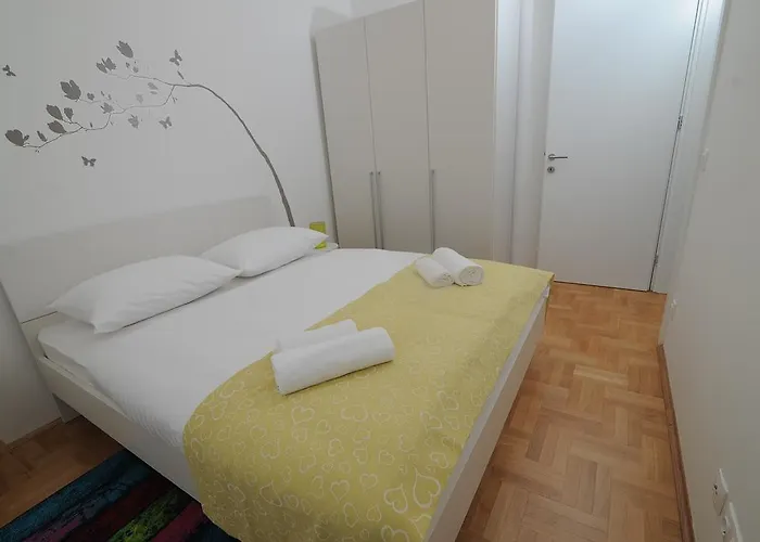 Amaros Apartman