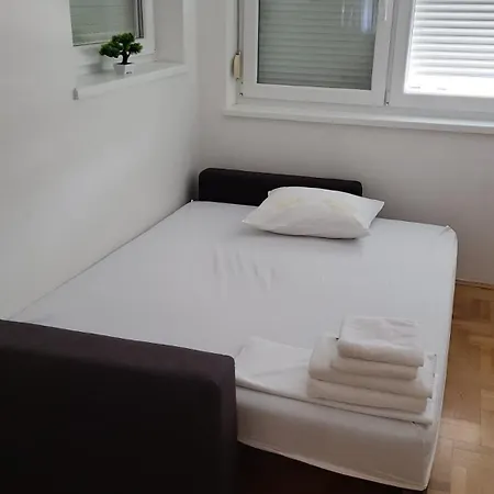 Amaros アパート *