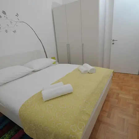 Amaros Apartman