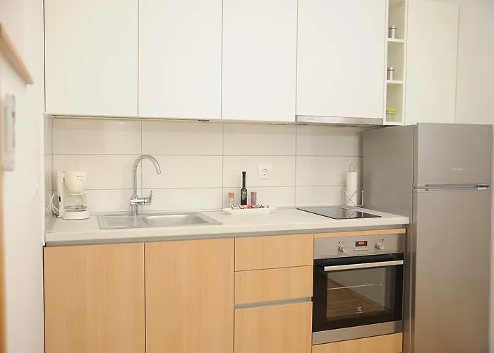 Amaros شقة زادار